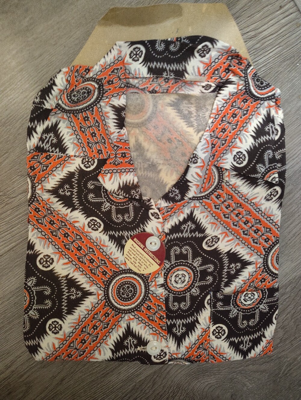 Vtg 1940s 1950s Boys Rayon Loop Collar Shirt Tapa Medallion Pinned Cardboard NOS